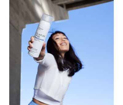 Olaplex Clean Volume Detox Dry Shampoo No. 4D